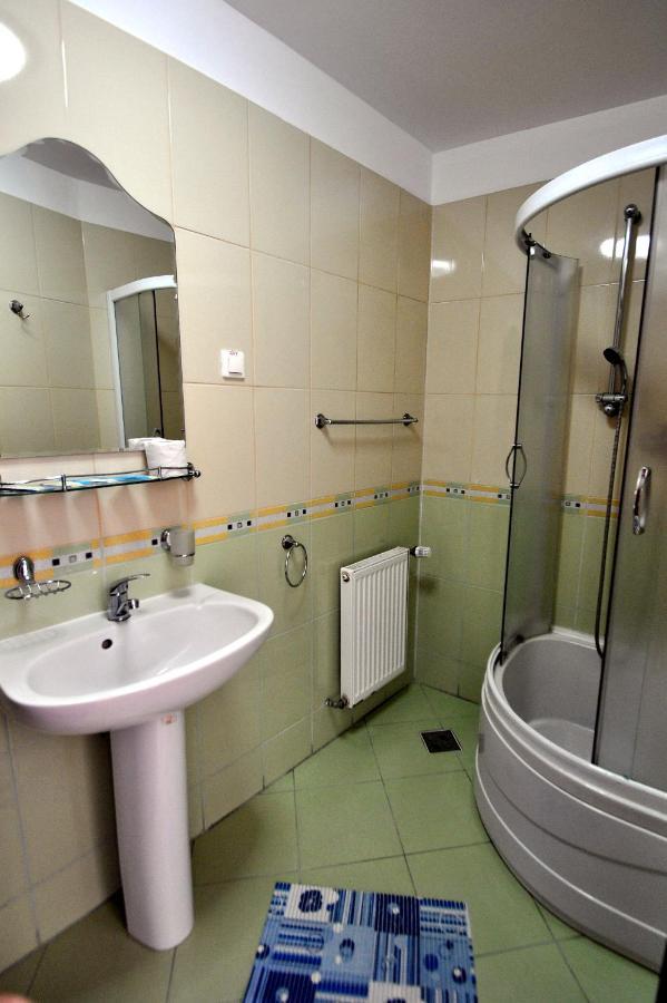 Pensiunea Central Szászrégen Kültér fotó